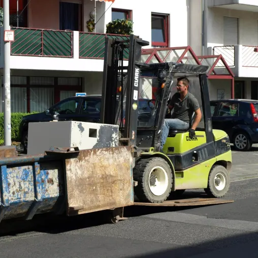 Die Männer kamen nach „Schalterschluss“ Bild: Die Männer kamen nach „Schalterschluss“