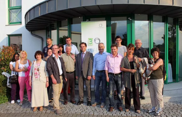 Bild: Förderverein des Stadtkrankenhauses Schwabach zu Besuch bei Peter Brehm in Weisendorf