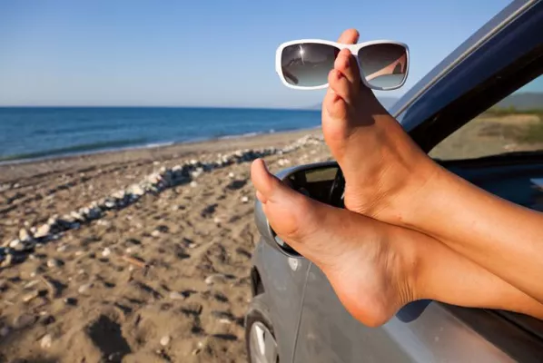 Wie der Autolack im Sommer leidet Bild: Wie der Autolack im Sommer leidet