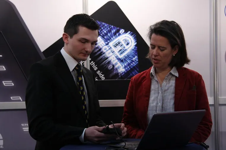 Bild: CeBIT 2013: Staatssekretärin Zieschang informierte sich über IT-Security "Made in Sachsen-Anhalt"