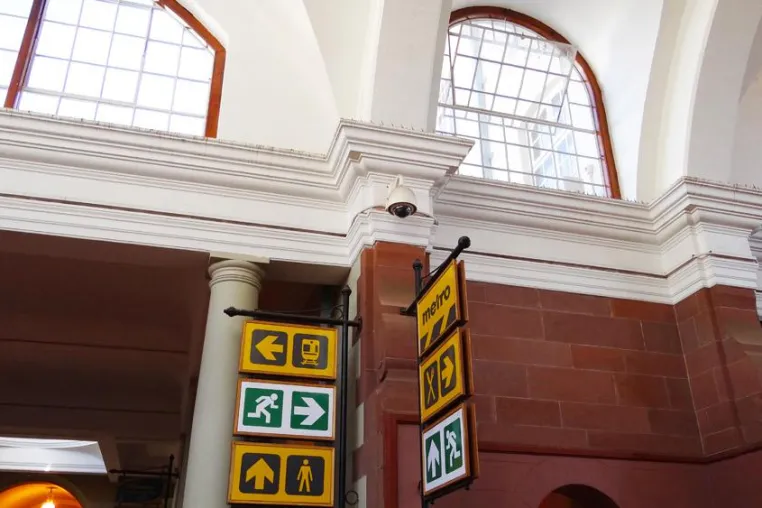 Dallmeier sichert Bahnhöfe in Südafrika ab: Über 6.400 HD-Kameras für PRASA Bild: Dallmeier sichert Bahnhöfe in Südafrika ab: Über 6.400 HD-Kameras für PRASA