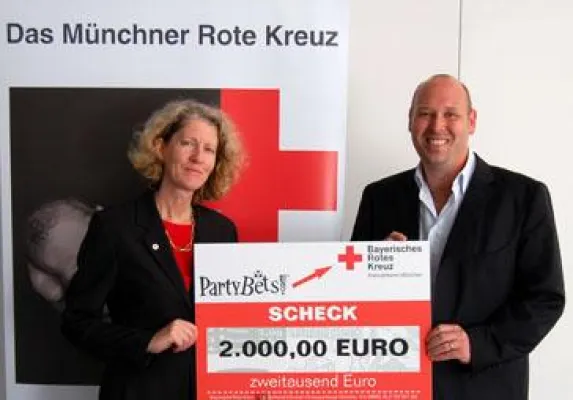 2.000 Euro für das Münchner Rote Kreuz Bild: 2.000 Euro für das Münchner Rote Kreuz