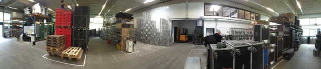 Bild: Umzug nach Leonberg, Vergrößerung der Lager- und Büroflächen