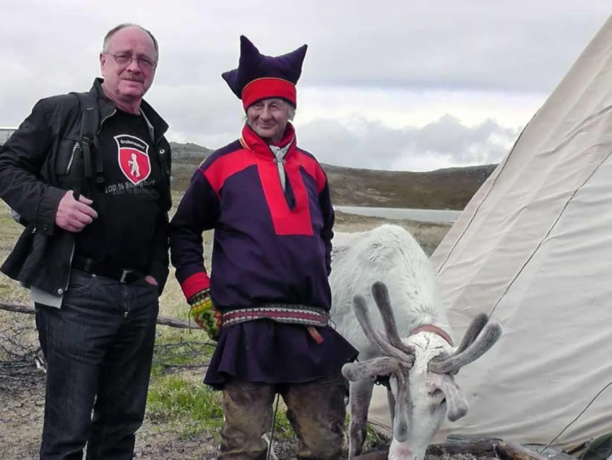 Dieter Schneider mit Grubenmann-Shirt am Nordkap