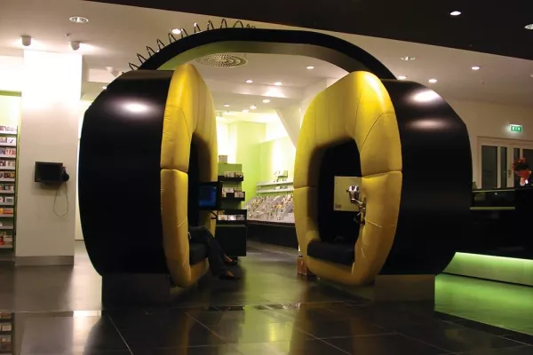 Bild: Klassische Musik im neuen Gewand: „PerfectShow“ von DEKOM im KaDeWe Berlin