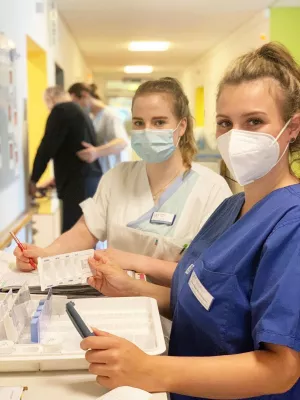 Lizenz zum Handeln: Die Schülerstation als Best-Practice für die Pflegeausbildung am Krankenhaus Bethel Berlin Bild: Lizenz zum Handeln: Die Schülerstation als Best-Practice für die Pflegeausbildung am Krankenhaus Bethel Berlin