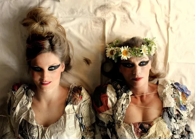 Bild: ZENIT - eine Recherche mit Texten, Musik und akrobatischen Sprachübungen