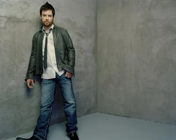 SKECHERS VERPFLICHTET AMERICAN IDOL-GEWINNER DAVID COOK ZU WELTWEITEM DEAL Bild: SKECHERS VERPFLICHTET AMERICAN IDOL-GEWINNER DAVID COOK ZU WELTWEITEM DEAL