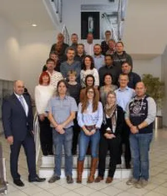 Das vierzigste Jahr in Folge ehrt ASSA ABLOY Jubilare Bild: Das vierzigste Jahr in Folge ehrt ASSA ABLOY Jubilare