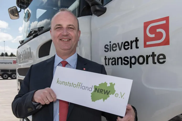 Bild: Die Sievert Handel Transporte GmbH wird Mitglied im kunststoffland NRW e.V.