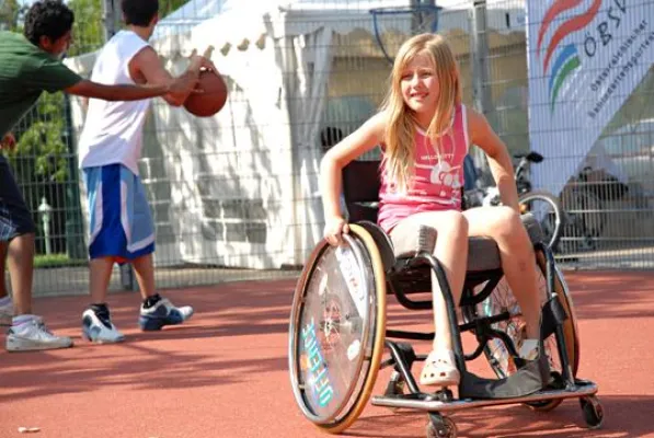 Ich + Du = Wir – ein Kinderfest zum Anderssein Bild: Ich + Du = Wir – ein Kinderfest zum Anderssein