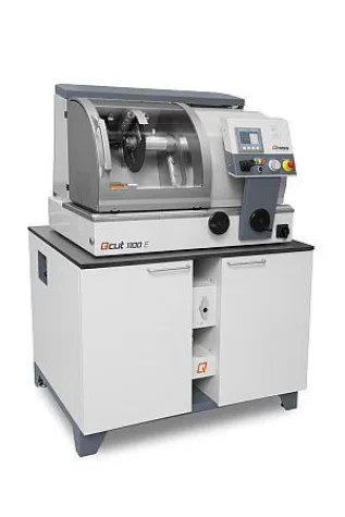 Qness-Bedienkonzepte Qpix Control2 und T2. Intuitive Härteprüfung per Touch und in 3D Bild: Qness-Bedienkonzepte Qpix Control2 und T2. Intuitive Härteprüfung per Touch und in 3D