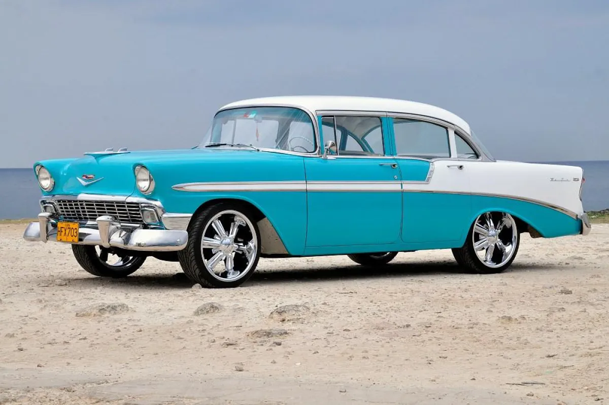 Mit dem Oldtimer durch Kuba