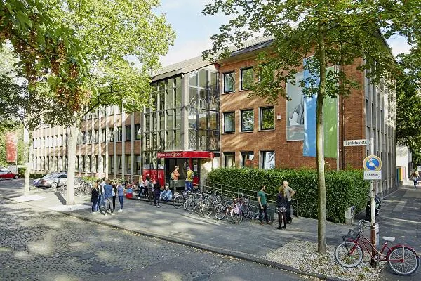Bild: Bachelor- und Master-Informationstag an der Cologne Business School