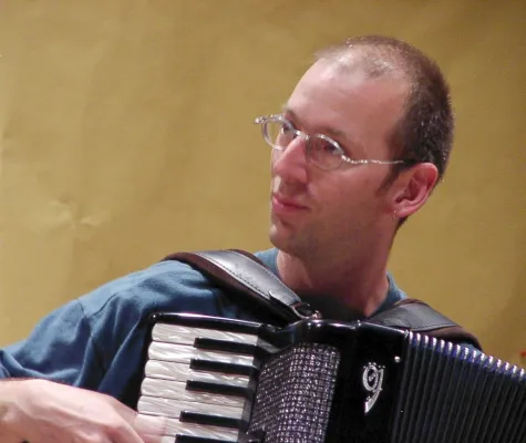 Bild: Folk auf BURG FÜRSTENECK - neun parallele Workshops bei der Folkwerkstatt
