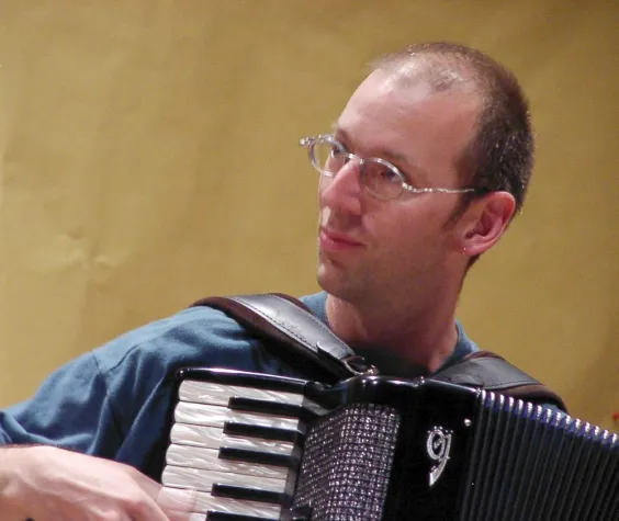 Bild: Folk auf BURG FÜRSTENECK - neun parallele Workshops bei der Folkwerkstatt
