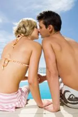 Bild: Umdenken für den perfekten Single-Urlaub - Männer sollten Wellness machen und Frauen Abenteuer buchen