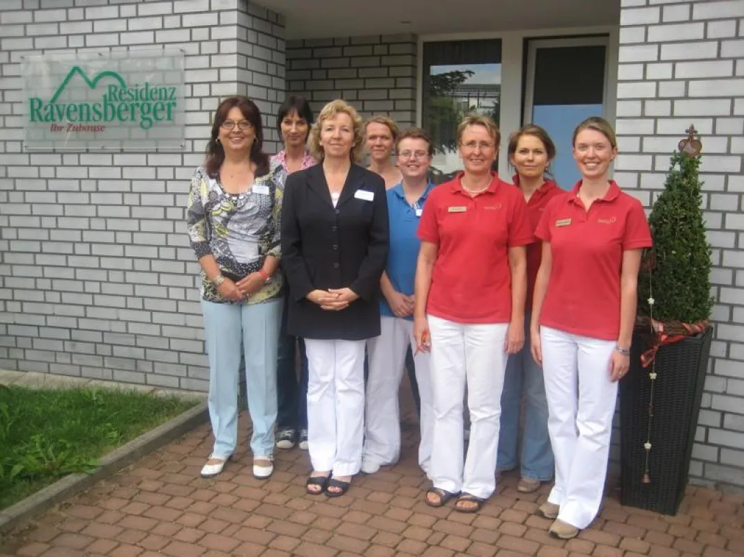 Das Team der Ravensberger Residenz und der apolife Mühlen-Apotheke