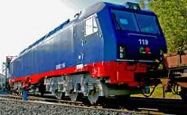 Bild: Eine der schwersten Loks der Welt reist mit DB Schenker in zwei Sonderzügen zum Polarkreis