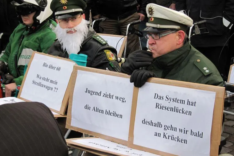 „Ministerpräsident Erwin Sellering baut sich potemkinsche Dörfer und betreibt Selbstbeweihräucherung“ Bild: „Ministerpräsident Erwin Sellering baut sich potemkinsche Dörfer und betreibt Selbstbeweihräucherung“