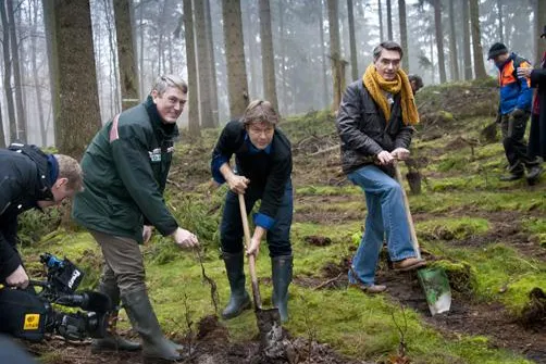Bild: Pflanzungen in Hahnheide im Rahmen der Isover Umweltschutzkampagne "Bäume für Deutschland"