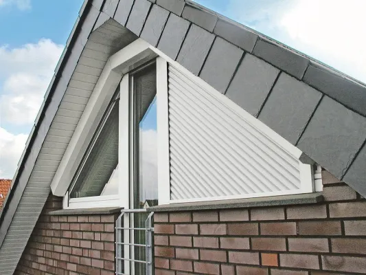 Bild: Schräge Fenster effektiv verdunkeln