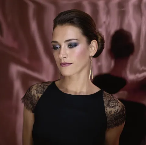 Festtags-Make-up: Große Momente – natürlich schön Bild: Festtags-Make-up: Große Momente – natürlich schön