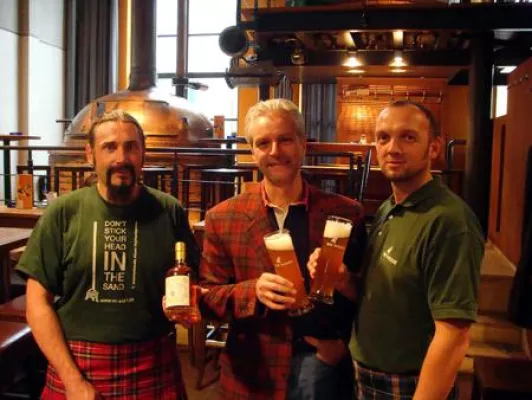 Bild: Auf Obergäriges folgt Lebenswasser - Weißbier-Kombi: Neues Event des Pinzgauer Whisky Circles