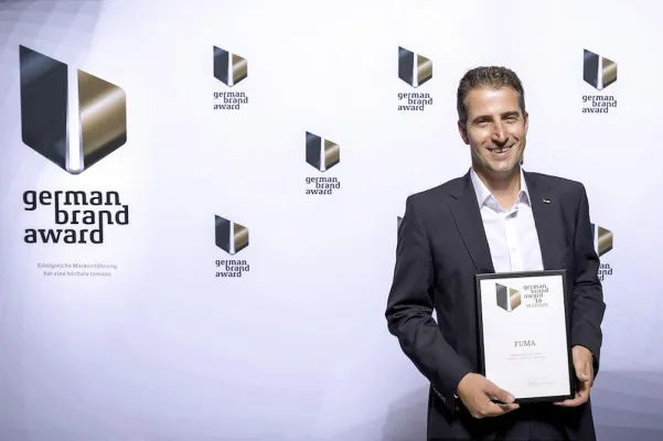 Bild: FUMA erhält den „German Brand Award 2016“ mit Prädikat Winner für eine herausragende Markenstrategie
