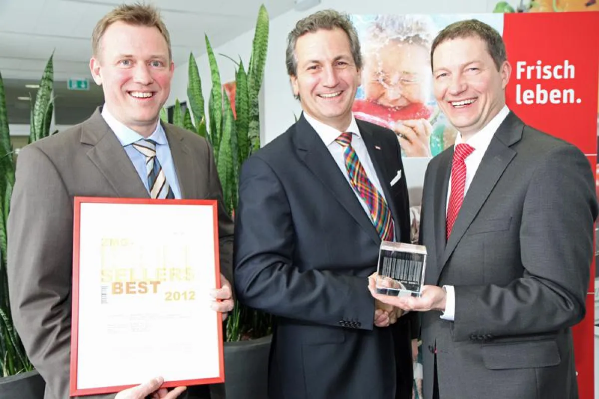v.l.René Joosten; Marcus Haus, beide REWE Markt GmbH; Markus Ruppe, Zeitungs Marketing Gesellschaft