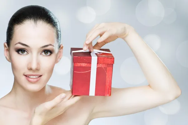 Bild: 20 Prozent Kosmetik-Rabatt als Geschenk für Allergiker. Dermaflor Naturkosmetik startet Adventsaktion.