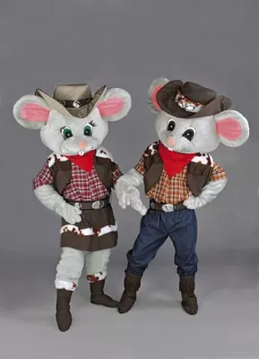 Kino auf der Straße - Walking Act Lauffiguren stehlen den Originalfiguren die Show Bild: Kino auf der Straße - Walking Act Lauffiguren stehlen den Originalfiguren die Show