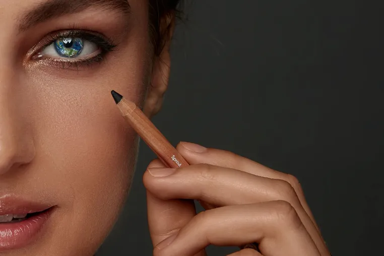 Bild: Öko-Innovation für den Kosmetikmarkt - Ein Eyeliner, der sich in eine Wildblumenwiese verwandeln kann