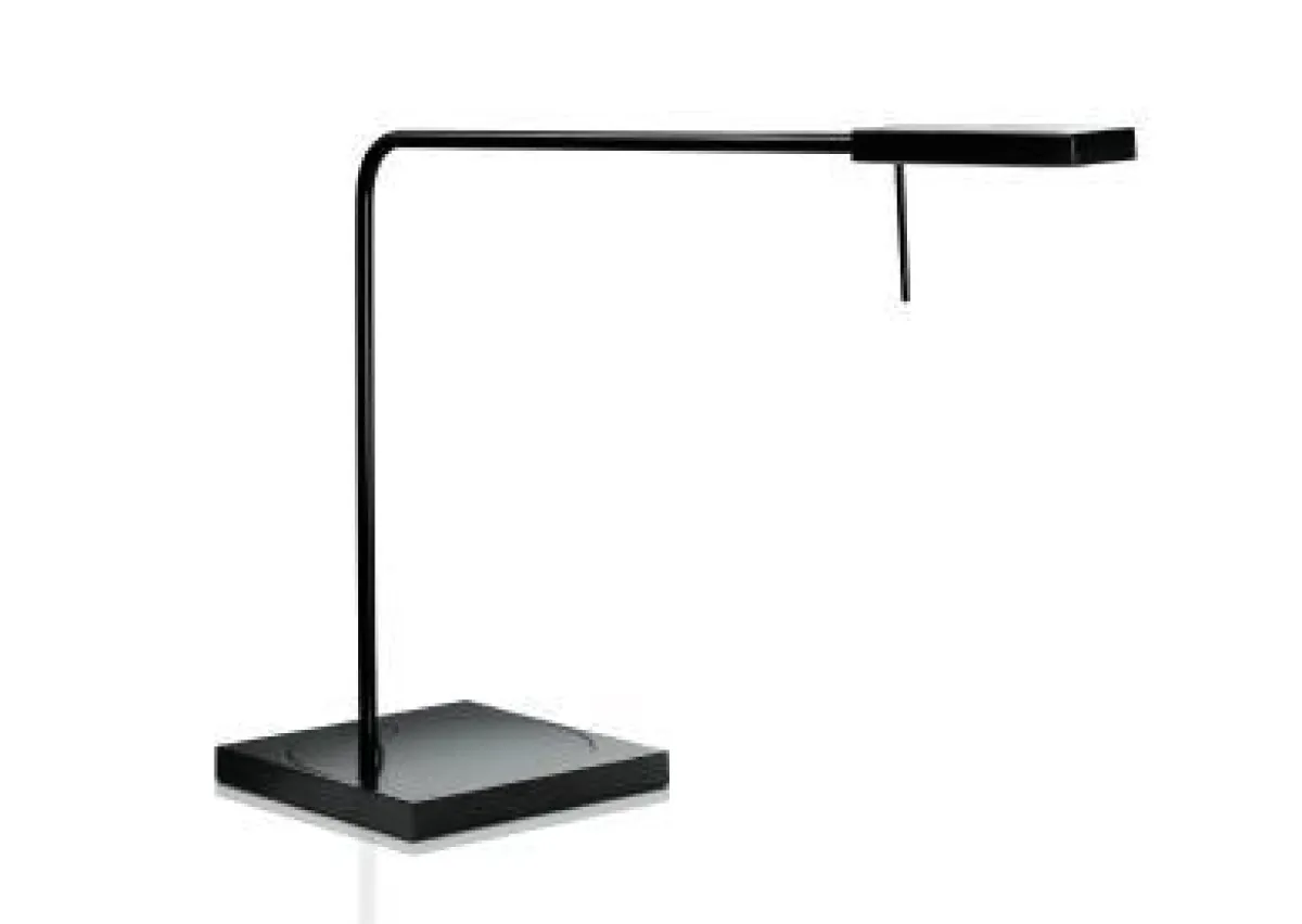 Die energieeffiziente Tischleuchte Ninety mit modernster, asymmetrischer LED-Technik leuchtet für Max-Planck in Leipzig