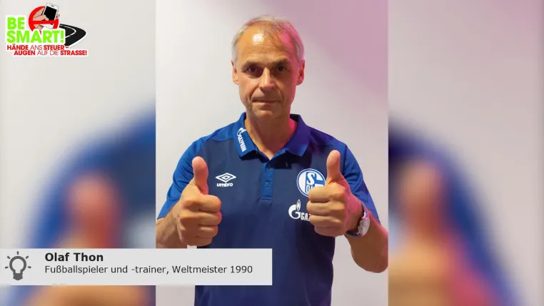 Bild: Fußball-Legende Olaf Thon unterstützt Kampagne BE SMART! mit klarer Message an Autofahrer