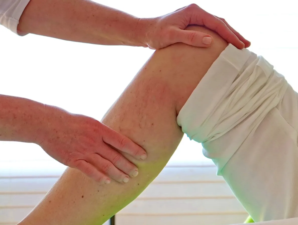 Bowtech-Anwendung: Der Körper kommt zur Ruhe, die Abwehrkräfte werden mobilisiert. (© BOWTECH Deutschland e. V.)