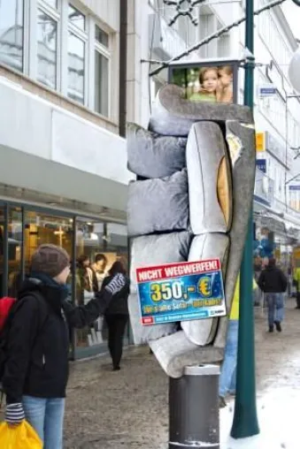 Bild: 100 Sofas in Bremer Innenstadt