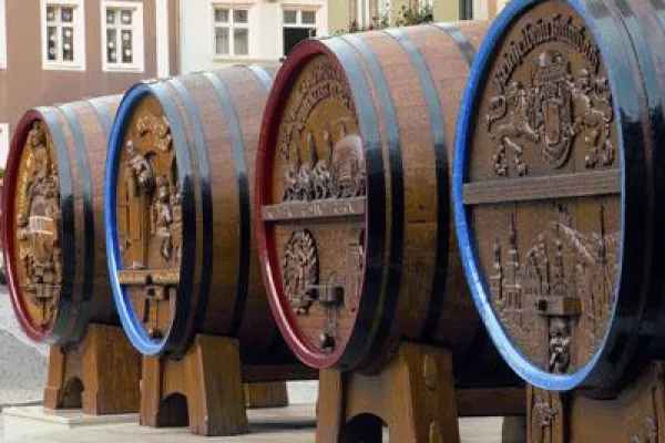 Bild: Im Naturpark Frankenwald werden nach uraltem Brauch die Kräfte für das neue Jahr mobilisiert