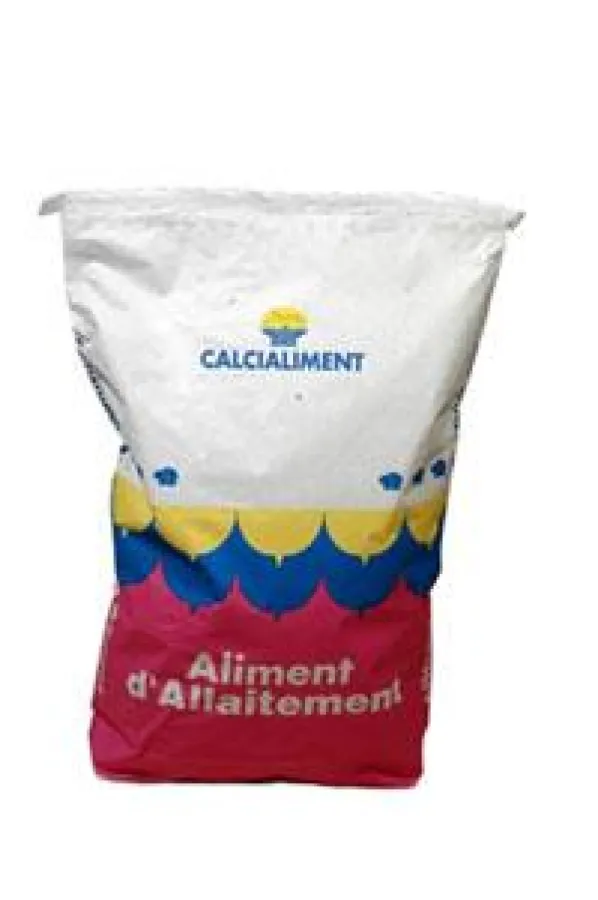 Zum Abstillen von Ferkeln: Der Prestarter 4.1 Plasma wird mit der Muttermilch verabreicht und bildet eine Alternative zur Präventivmedikation mit Colistin.