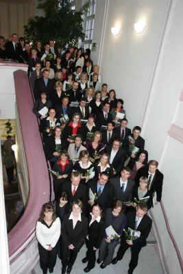 Bild: Verwaltungswissenschaftler der Hochschule Harz starten mit erstklassigen Jobchancen