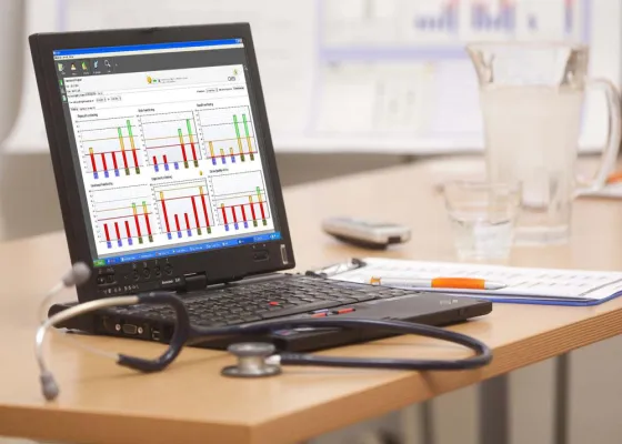 Bild: Patientinnen nehmen aktiv am Behandlungsmanagement teil