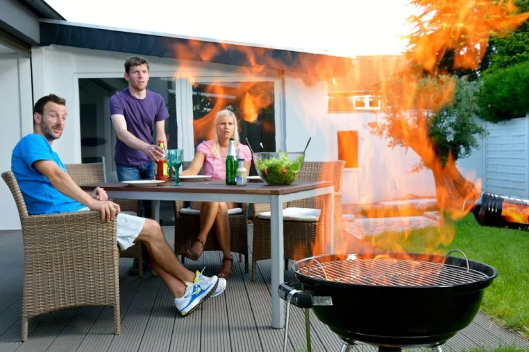 Nichts anbrennen lassen - Tipps für ein sicheres Grillvergnügen Bild: Nichts anbrennen lassen - Tipps für ein sicheres Grillvergnügen