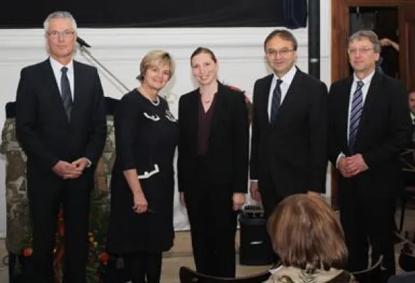 Bild: Ausgezeichnete Forstwissenschaft: Förderpreis für Dr. Carola Paul - Dissertation über ForestFinance-Forste