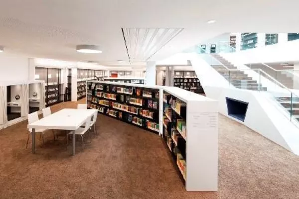 Bild: ekz-Gruppe gestaltet gemeinsam mit ihren Kunden die Bibliotheksrollen der Zukunft