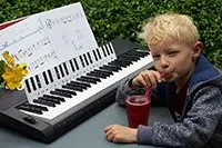 Bild: Klavierspiel & Spaß - die gesunde Alternative zum iPad