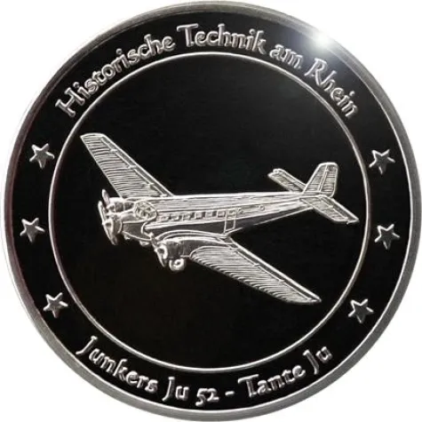 Bild: „Tante Ju“ auf Medaille geprägt