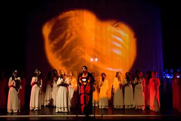 Bild: "Carmina Burana" in einer Inszenierung von La Fura dels Baus - Eintritt frei