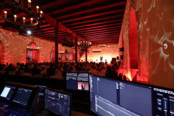 Bild: loop light kreiert 3D-Mapping für Jubiläumsfeier