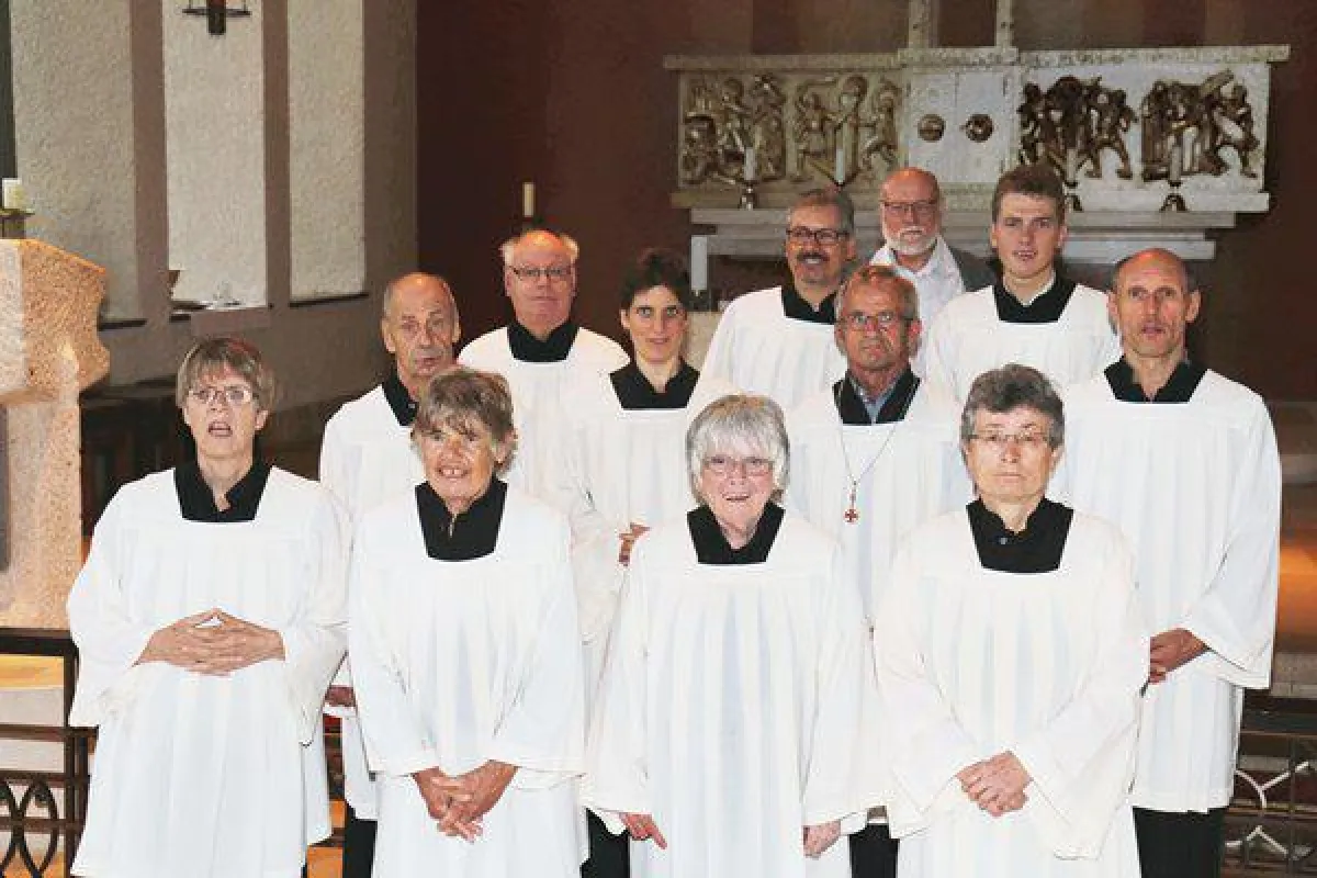 Die Messdiener der Stiftung Liebenau in Rosenharz Ulrich Gebert (hinten)