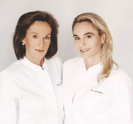 Bild: Innovative Haartherapie bei Neuhann-Lorenz & Isenburg: Endlich wieder volles und gesundes Haar